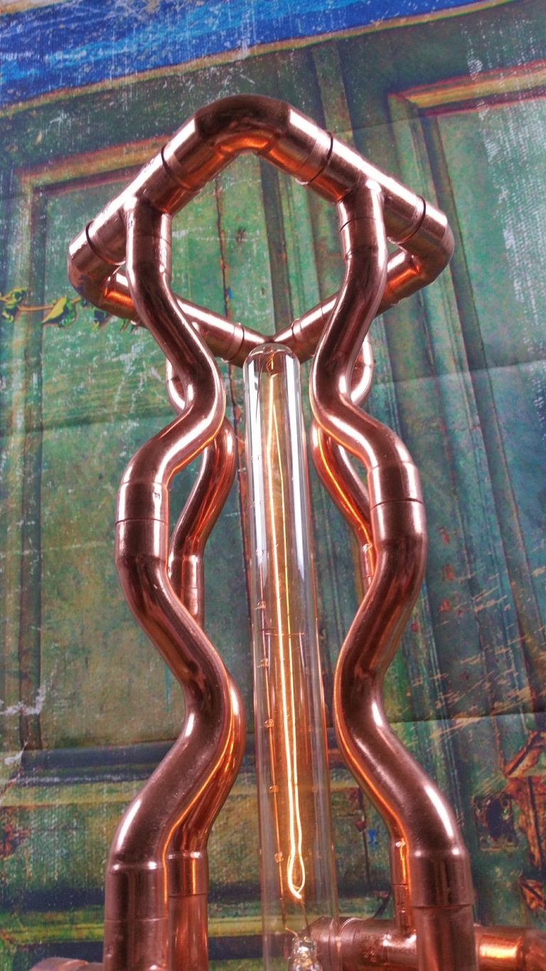 Luminaire ou lampe design en cuivre, modèle unique