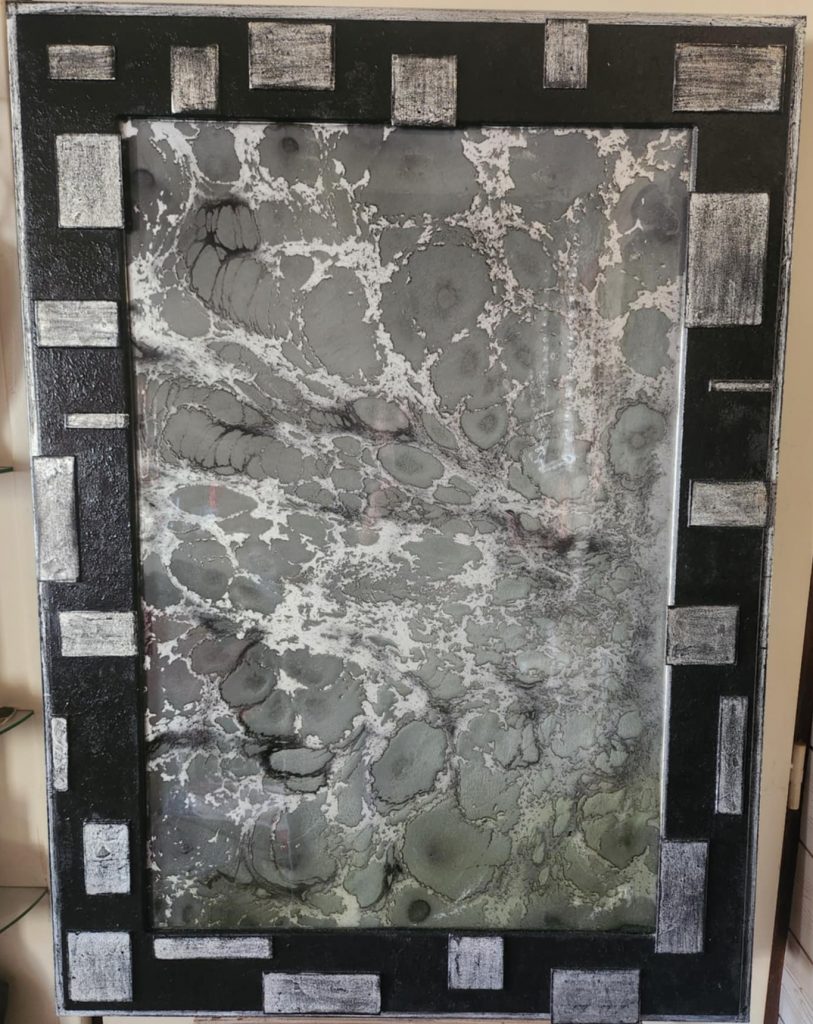 Miroir d’Acier – Tableau abstrait en résine et pigments métalliques